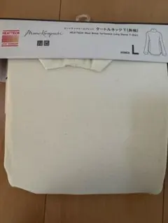 UNIQLO マメクロゴウチ　ヒートテックタートルネック
