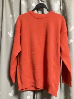 オレンジ　長袖セーター
