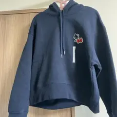 GU サンリオコラボ　キティ　ヘビーウェイトスウェットショートパーカ