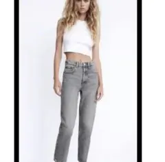 【新品未使用】ZARA ハイライズ アンクルレングス デニム 34