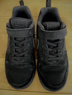 NIKE キッズ スニーカー ブラック コートボロー 20cm