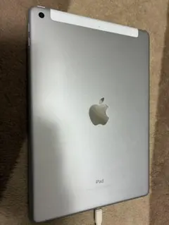 iPad 128GB シルバー 10.2インチ　第五世代（MP272J/A）
