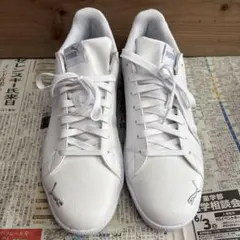 PUMA スニーカー