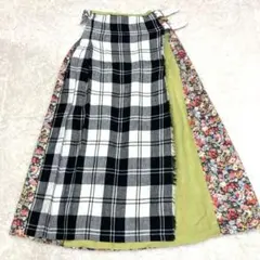 美品✨O'NEIL of DUBLINリネンスカート　LIBERTYコラボ　花柄のサムネイル