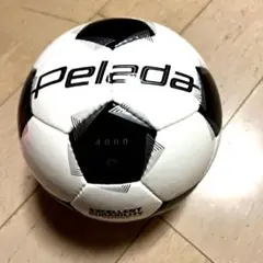 molten サッカーボール pelada 4000のサムネイル