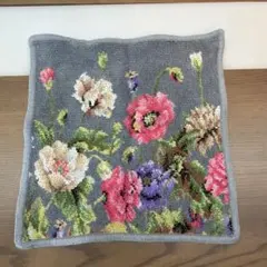 新品 美品 FEILER フェイラー タオルハンカチ 花柄 グレーのサムネイル