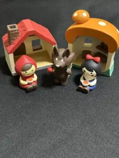 激レア】デコレ オトギッコ 赤ずきん オオカミ マスコット 2点 - メルカリ