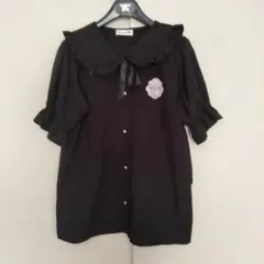 Kuromi ブラックシャツ 半袖 フリル襟のサムネイル