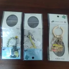 となりのトトロ ネコバス メタルキーリングと大トトロ、小トトロ値付けストラップ