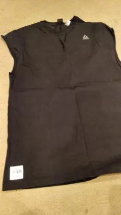 Reebok　黒のノースリーブTシャツ