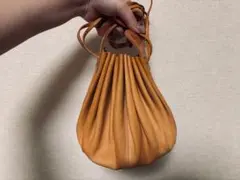 イルビゾンテ　巾着型ポシェット　ショルダーバッグ　ミニバッグ　ilbisonte