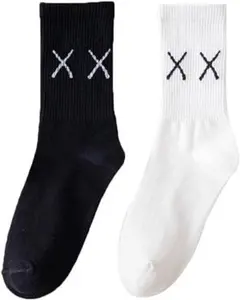 10足セット　新品　スニーカーソックス 靴下 レディース　韓国（白ｘ5、黒ｘ5）