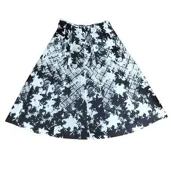 INGEBORG インゲボルグ 9) フレアスカート 花柄 ロング丈 モノトーン