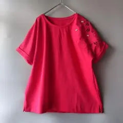&Love　フラワーモチーフ カットソー　パール　刺繍　赤のサムネイル
