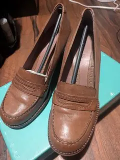 3 CLARKS レザー ヒール 木製 パンプス 24~24.5cmのサムネイル
