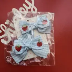 ストロベリーとチェリー刺繍のヘアピン2個セット