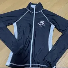 ラッシュガード
