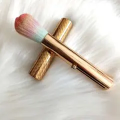 GUERLAIN ゲラン メイクブラシ フェイス用 ゴールドのサムネイル