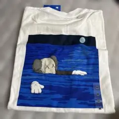 新品未開封　カウズTシャツ　ユニクロ　Mサイズのサムネイル
