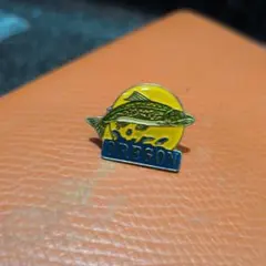 Oregon 魚デザイン ピンバッジ