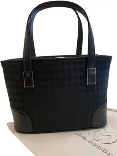 Item thumbnail for item 27d713b5-eb60-4533-964e-adbb26e96265