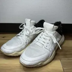 FENDI ホワイトスニーカー