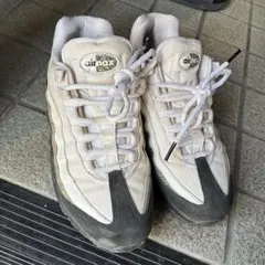 NIKE AIR MAX95 レディース　スニーカー　23.5cm