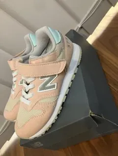 New Balance 373 ピンク スニーカー