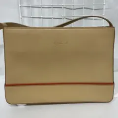 アニエスベー　ショルダーバッグ　オールレザー　肩掛け　ロゴ型押し　ベージュ