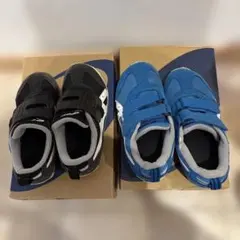 asics キッズスニーカー 黒と青