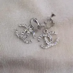 CHANEL CCロゴ クリスタルイヤリング