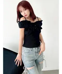 リゼクシー　ボリュームフリルドッキングカットトップスのサムネイル