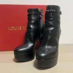 LOUIS VUITTON ショートブーツ ブラック