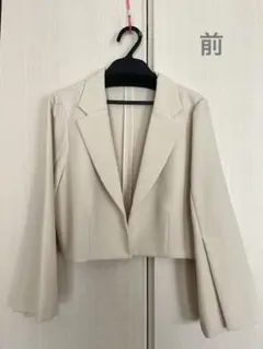 ベージュ テーラードジャケット フレアスリーブ