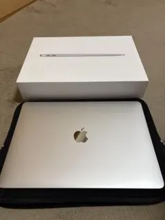 Apple MacBook Air 本体　M1のサムネイル