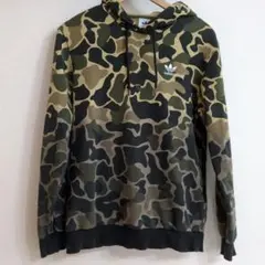 adidas カモフラージュ フード付きパーカー