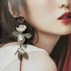 大人気　シルバーフラワー　お花　イヤリング　ピアス　結婚式　前撮り　お呼ばれ