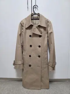 BeBe ベージュ トレンチコートのサムネイル