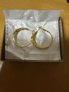 ゴールドフープピアス クリスタル装飾