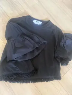 MSGM ブラック アシンメトリーフリル袖 Tシャツのサムネイル