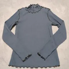 フリルネック長袖