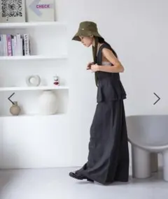 ジーナシス ペプラムデザイン サロペット ブラック・ブラウン