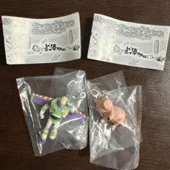 トイストーリー　ゆらゆらつながるマスコット　バズ　ハム　2種セット
