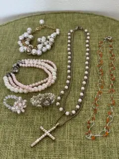 [パール・ビーズ]ネックレス、ブレスレット、指輪６点セットまとめ売り