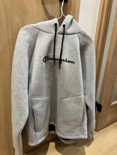 裏起毛　美品　Champion グレー フード付きパーカー Mサイズ