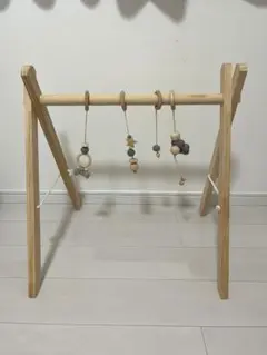 木製ベビージム ビーズ付き