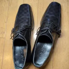 Item thumbnail for item 9b9305d6-fcd2-46cc-b444-0c6b51bcd55d