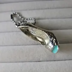 アルテミスバイダイアナ　パンプス　チャーム　シルバー　美品