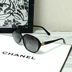 CHANEL　シャネル　サングラス　ウェリントン　ブラック　黒　ゴールド金具のサムネイル