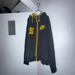 Item thumbnail for item d18bca2d-b5b6-4c4e-b094-d4257afdc84f